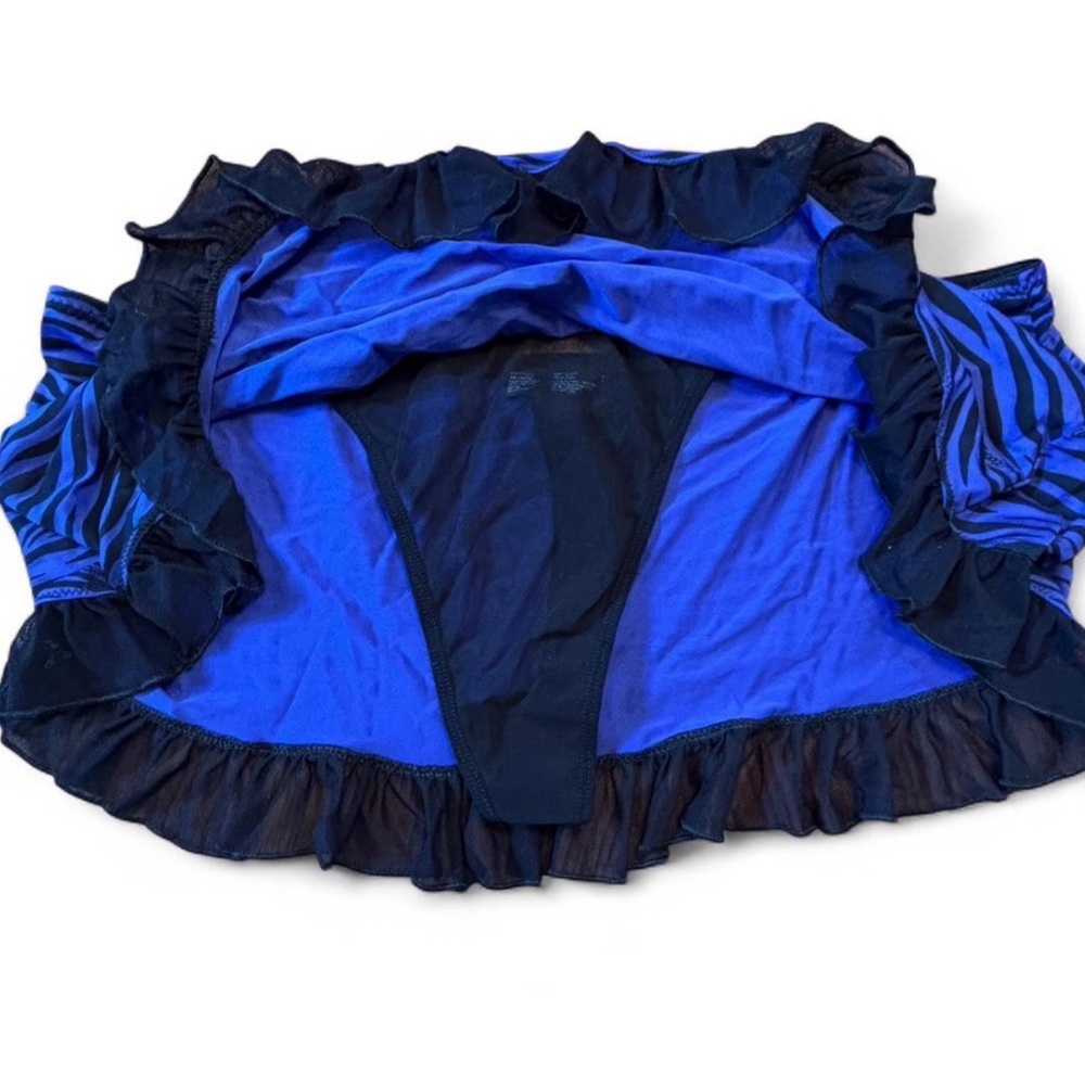 XOXO Women’s 2X Plus Blue & Black TigerStrip Skirted Thong w/ Sexy Black Ruffles - Picture 6 of 9